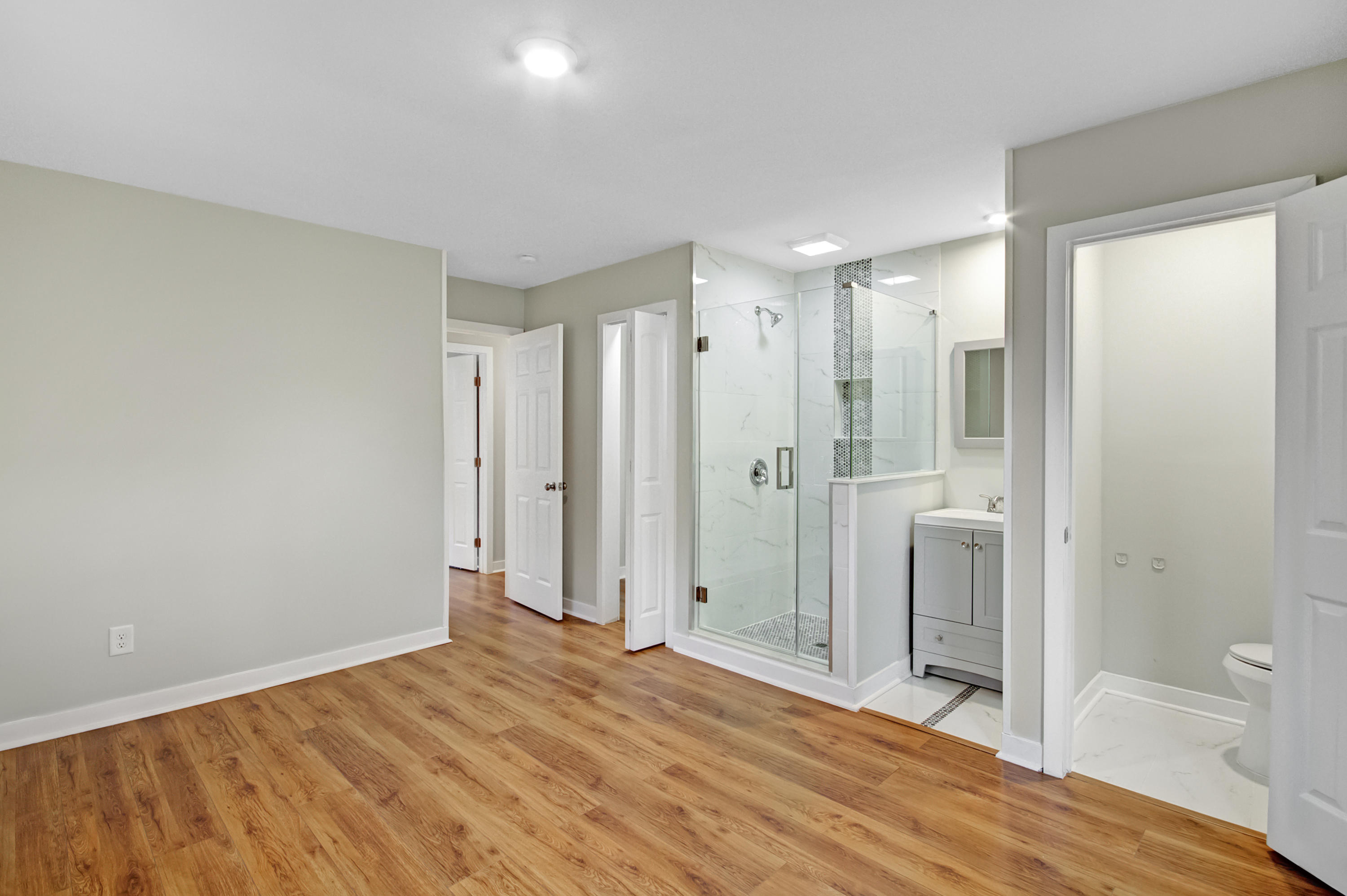 100 Waring Road Summerville, SC 29485 - Photo 10 of 22 Master with Separate Water Closet