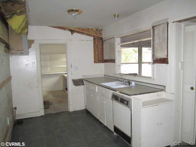 8106 Michael Road Richmond, VA 23229 - Photo 4 of 12 Kitchen