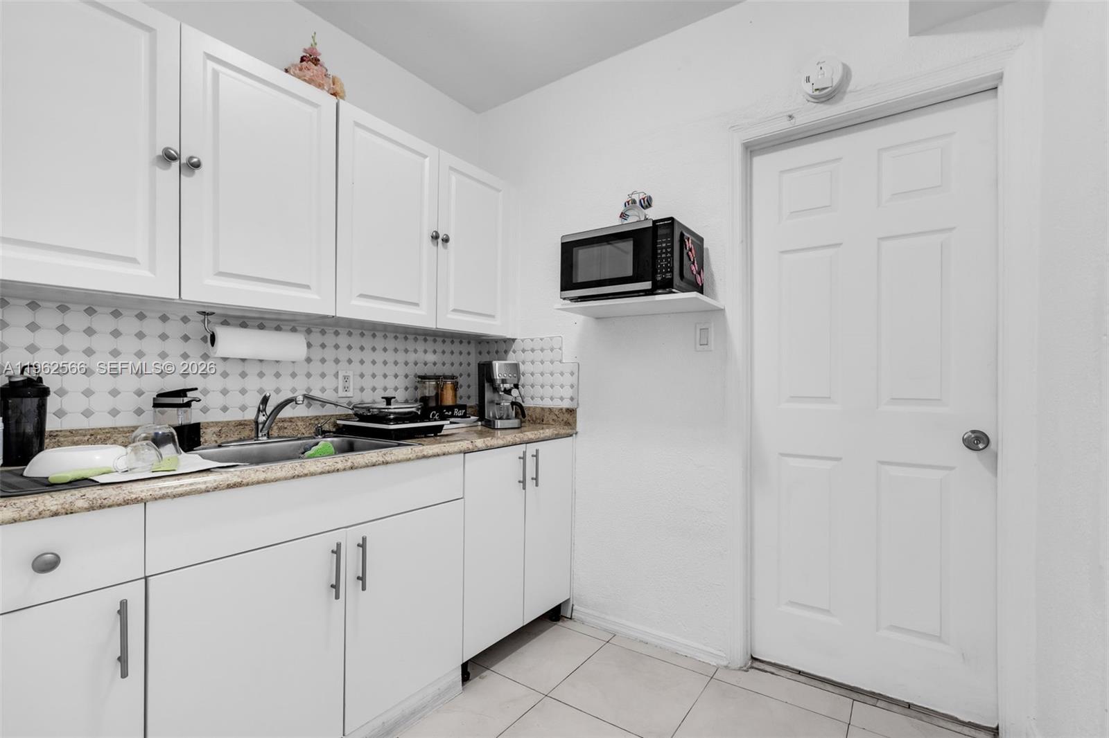 941 Southwest 31st Court Miami, FL 33135 - Photo 9 of 34