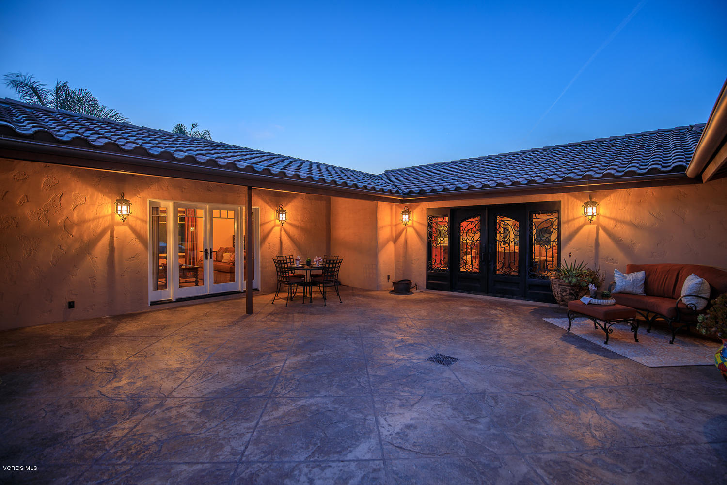 2690 Duval Road Camarillo, CA 93012 - Photo 16 of 59 2690 Duval Rd Camarillo CA-large-016-005