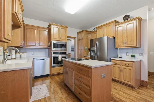 $475,000 | 22618 Cole Court, Peculiar, MO 64078