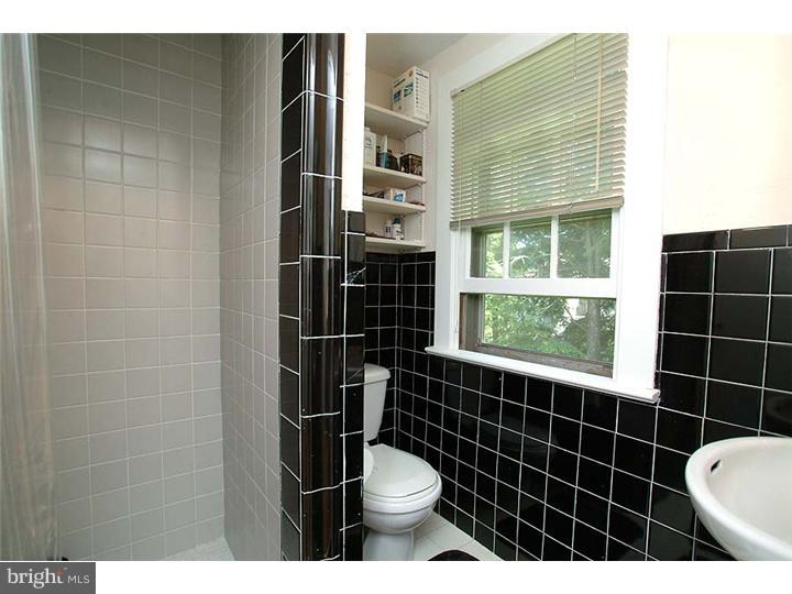 728 Hollow Road Wayne, PA 19087 - Photo 18 of 25 Master Bathroom