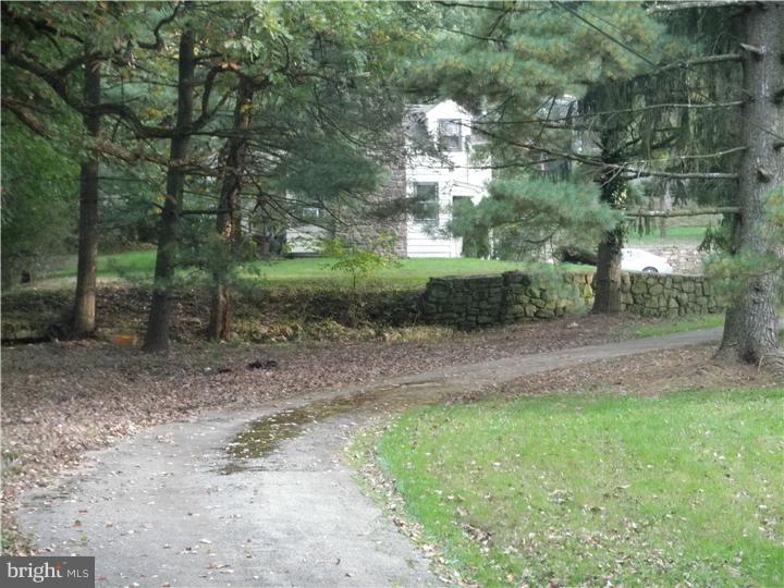 728 Hollow Road Wayne, PA 19087 - Photo 24 of 25 Exterior Side