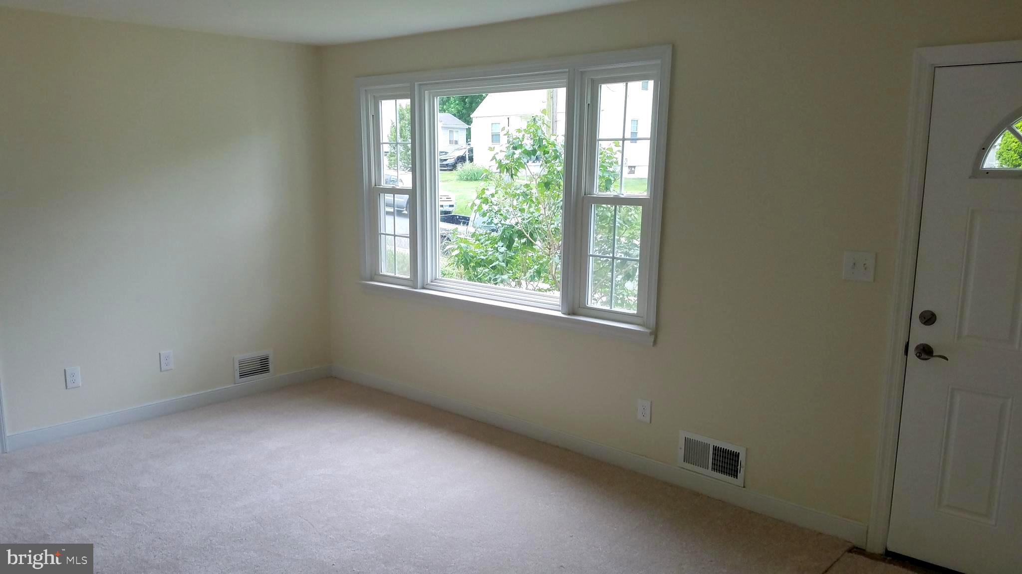 2815 Munson Street Silver Spring, MD 20902 - Photo 4 of 15 Living Room