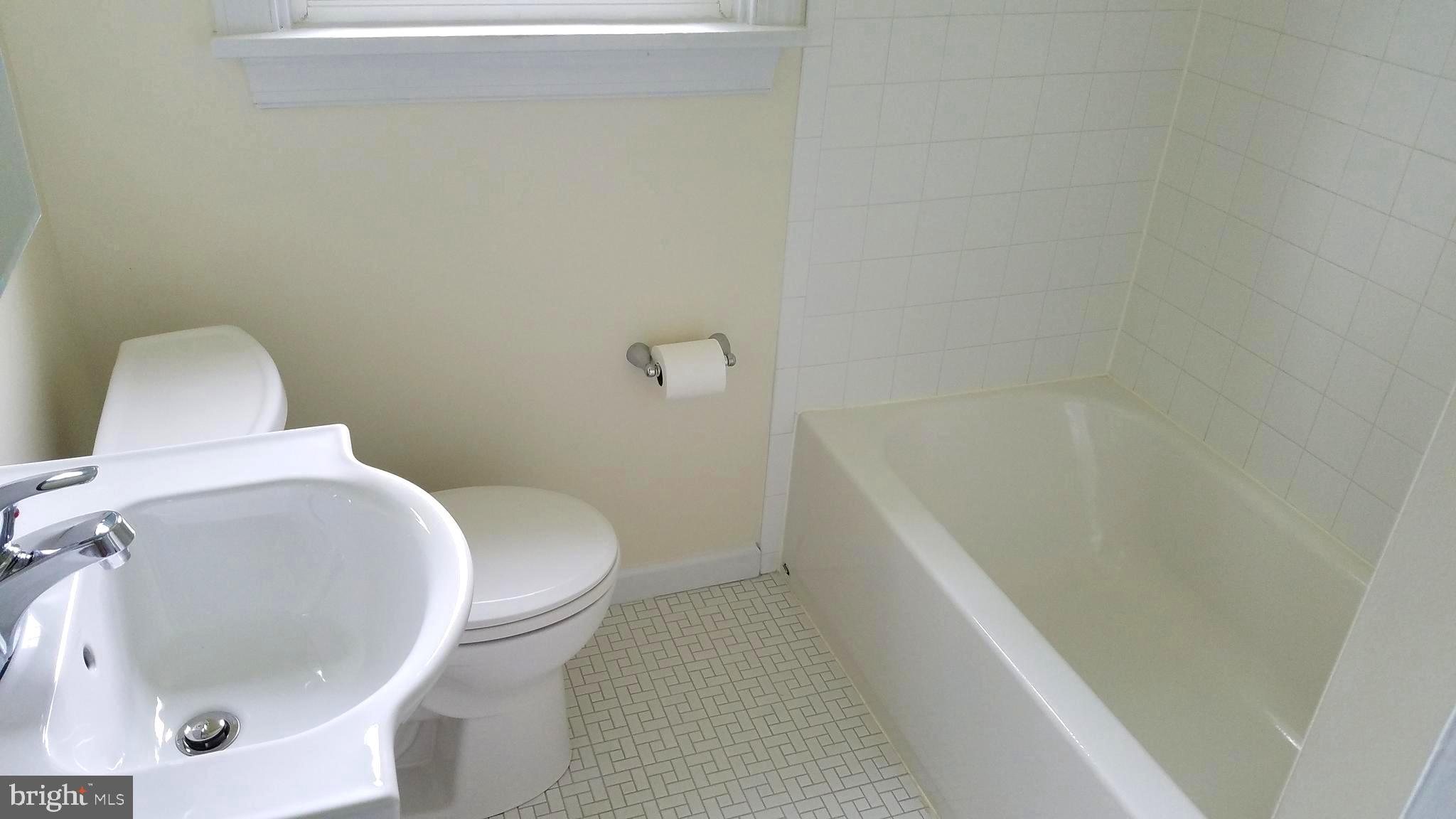 2815 Munson Street Silver Spring, MD 20902 - Photo 10 of 15 Full Bathroom
