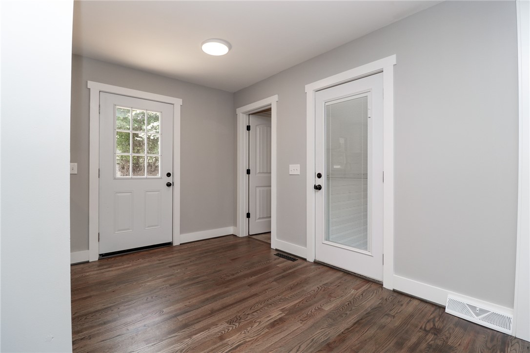 206 Mark Street Easley, SC 29640 - Photo 13 of 21