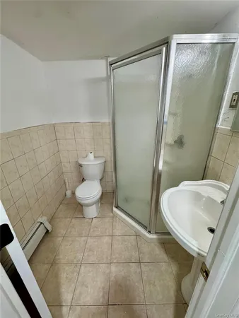 $2,500 | 15 New York Avenue, Bay Shore, NY 11706