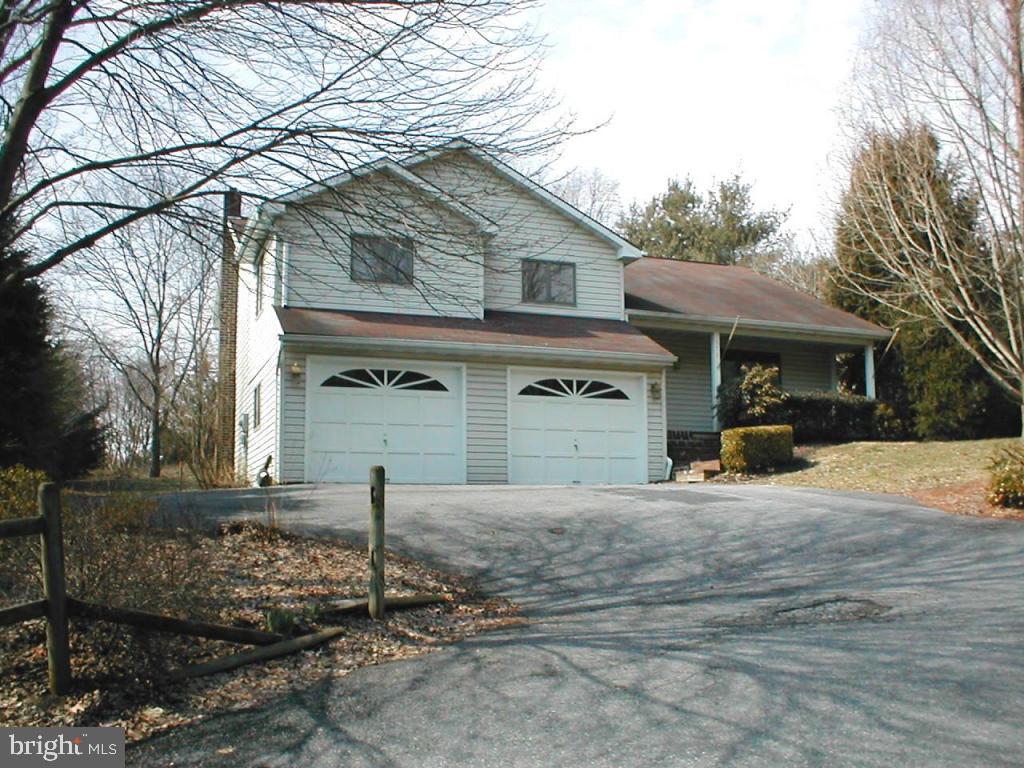378 Ironstone Ridge Road Lancaster, PA 17603 - Photo 1 of 17
