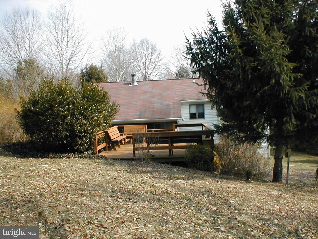 378 Ironstone Ridge Road Lancaster, PA 17603 - Photo 3 of 17
