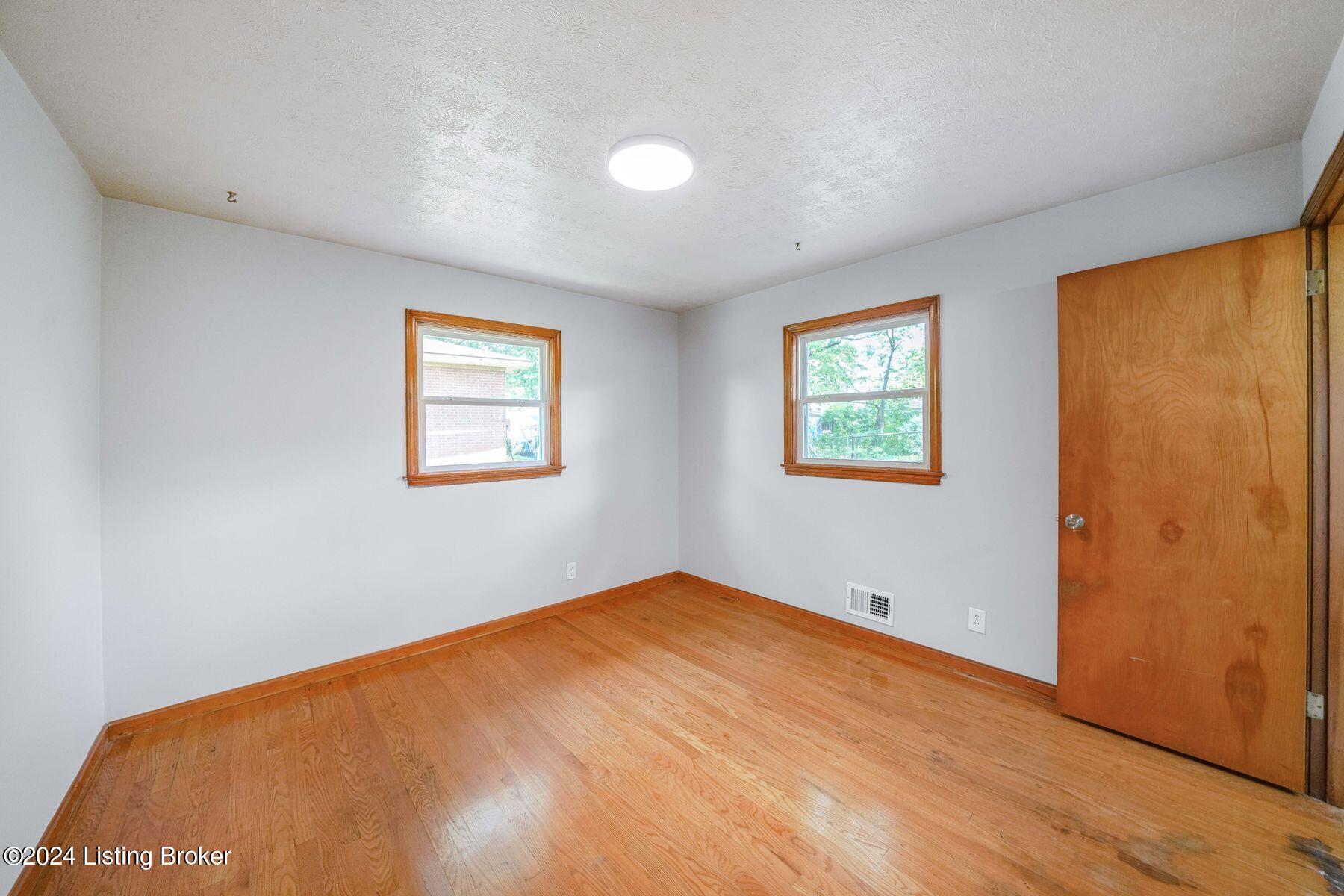3333 Fern Lea Road Louisville, KY 40216 - Photo 27 of 52 photo_online_025