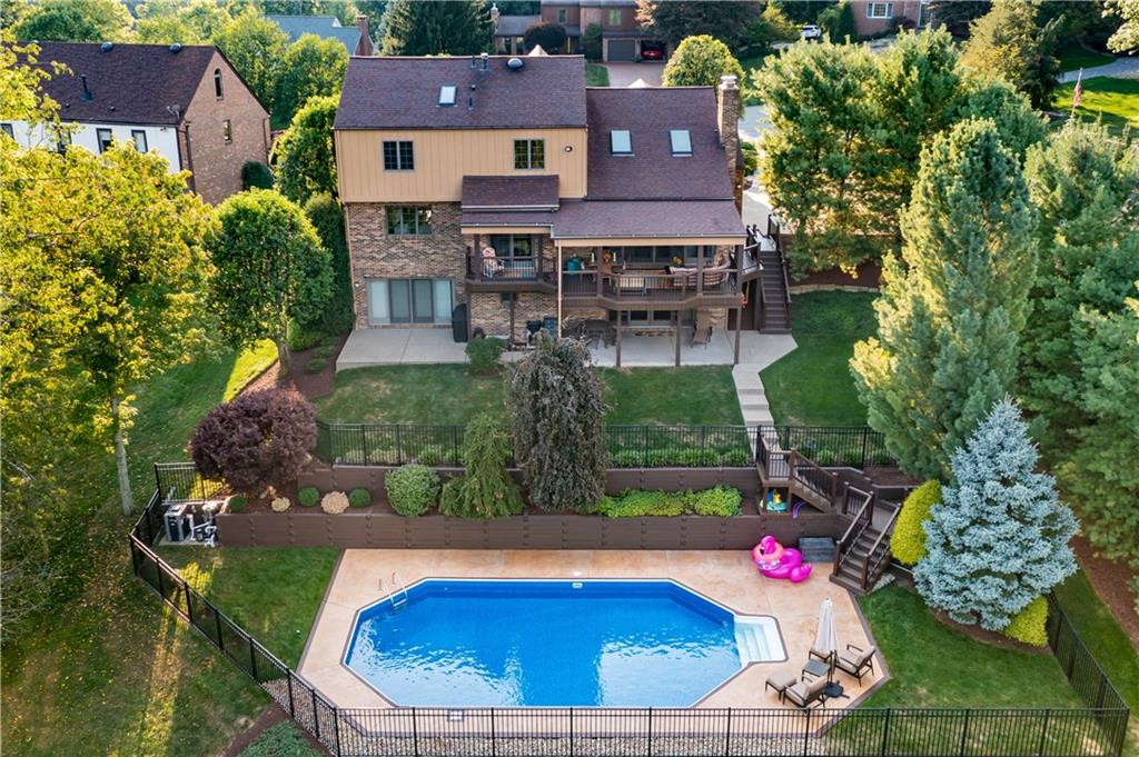 106 Roundtable Drive McMurray, PA 15317 - Photo 21 of 25 an aerial view of a house with swimming pool and outdoor seating