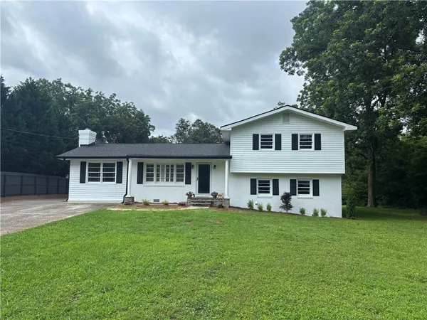 $399,900 | 108 Valley Drive, Cartersville, GA 30120