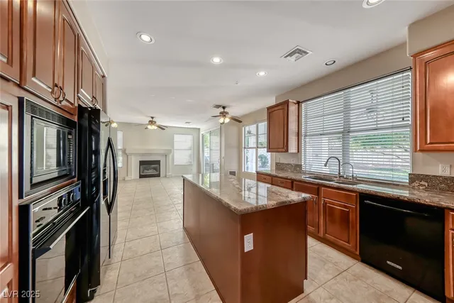 $635,000 | 123 Ultra Drive, Henderson, NV 89074