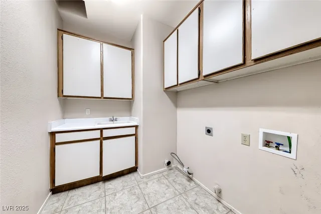 $635,000 | 123 Ultra Drive, Henderson, NV 89074