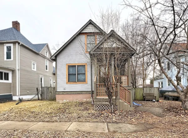 $140,000 | 716 15th Street, Rock Island, IL 61201