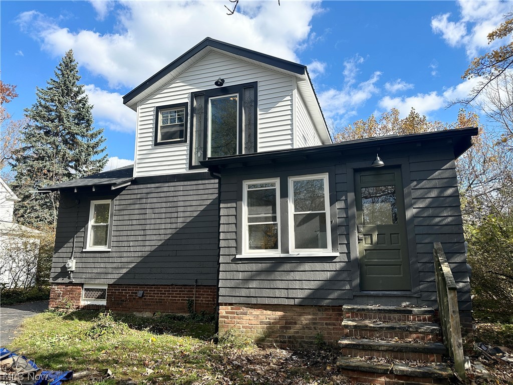1392 Plainfield Road Cleveland, OH 44121 - Photo 23 of 23 Gallery Image 23