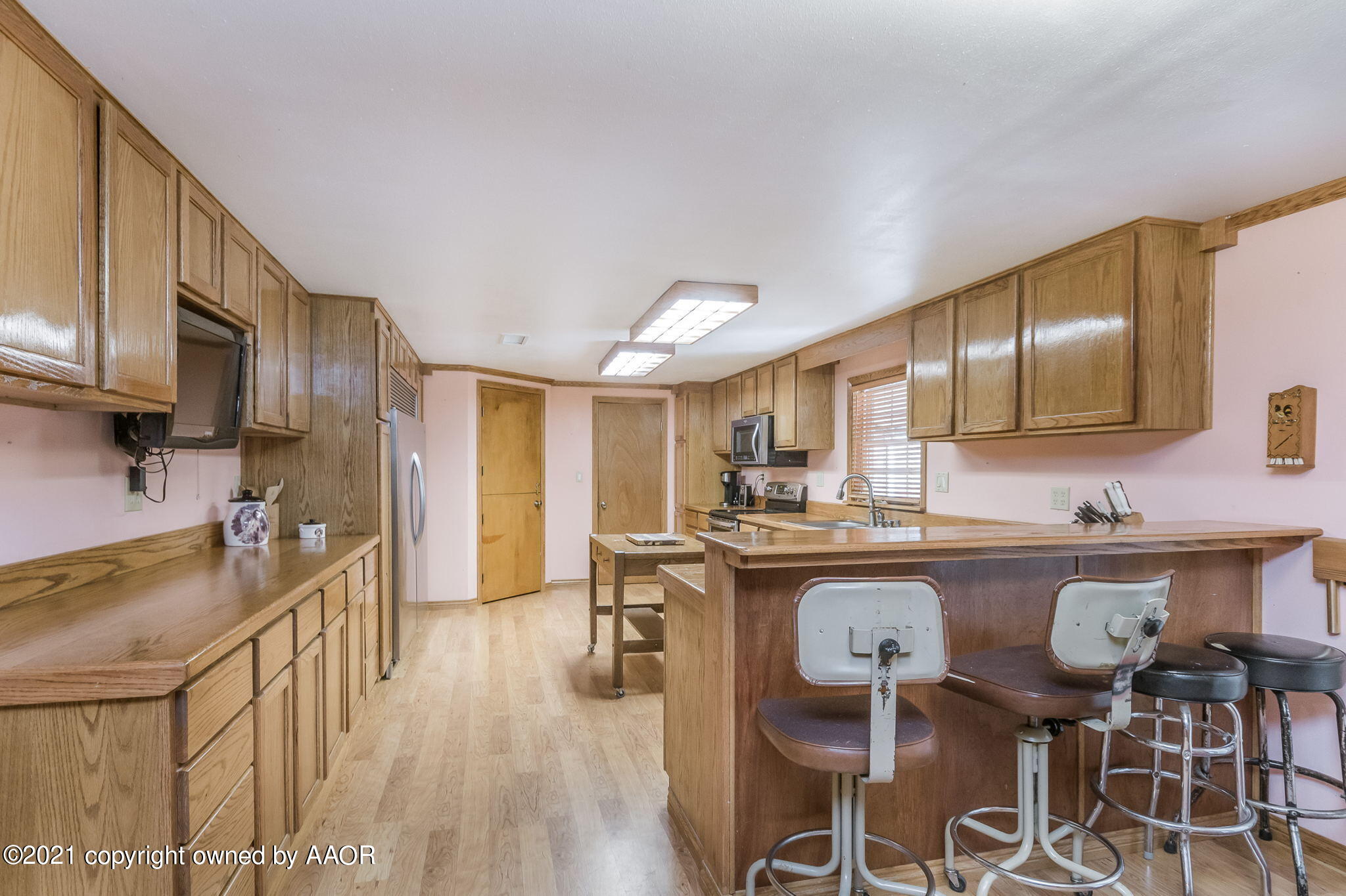 227 Largo Trail Fritch, TX 79036 - Photo 17 of 36 17-web-or-mls-Kitchen-2
