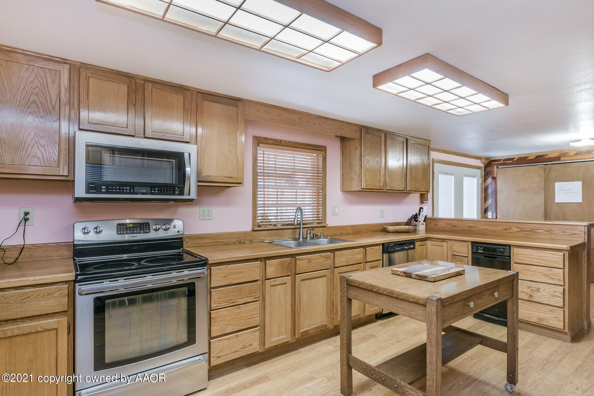 227 Largo Trail Fritch, TX 79036 - Photo 18 of 36 18-web-or-mls-Kitchen-3