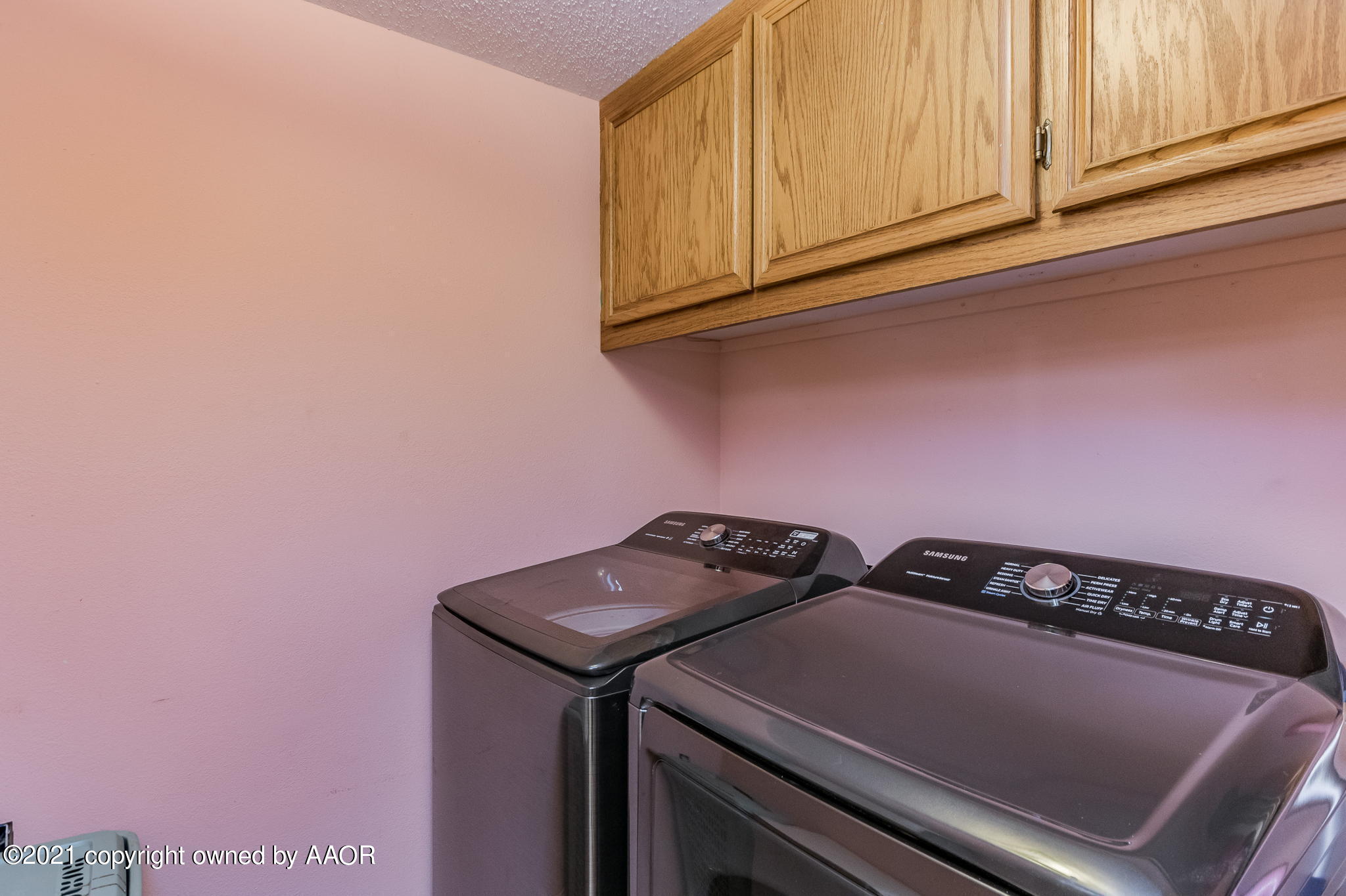 227 Largo Trail Fritch, TX 79036 - Photo 20 of 36 20-web-or-mls-Utility Room