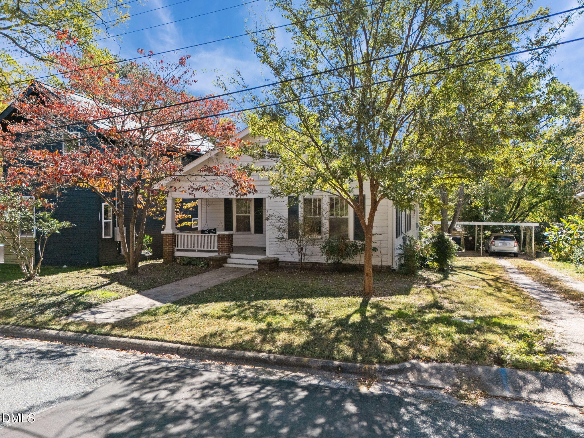303 Clark Street Durham, NC 27701 - Photo 28 of 30 a view of a house with snow on the background