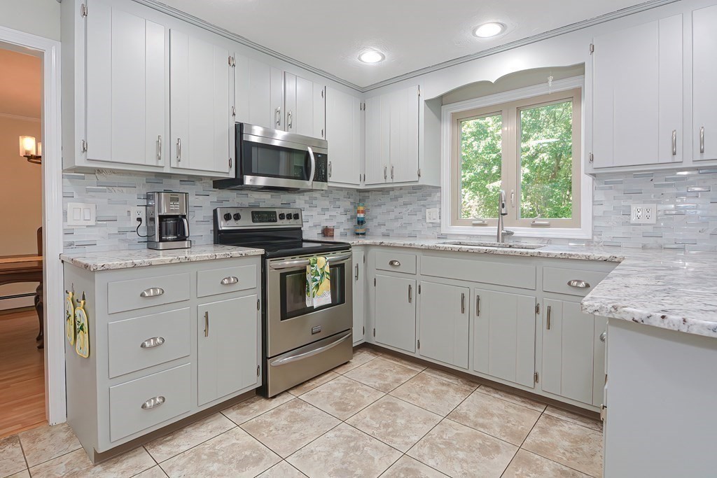115 Dalton Road Holliston, MA 01746 - Photo 15 of 42 Gallery Image 15