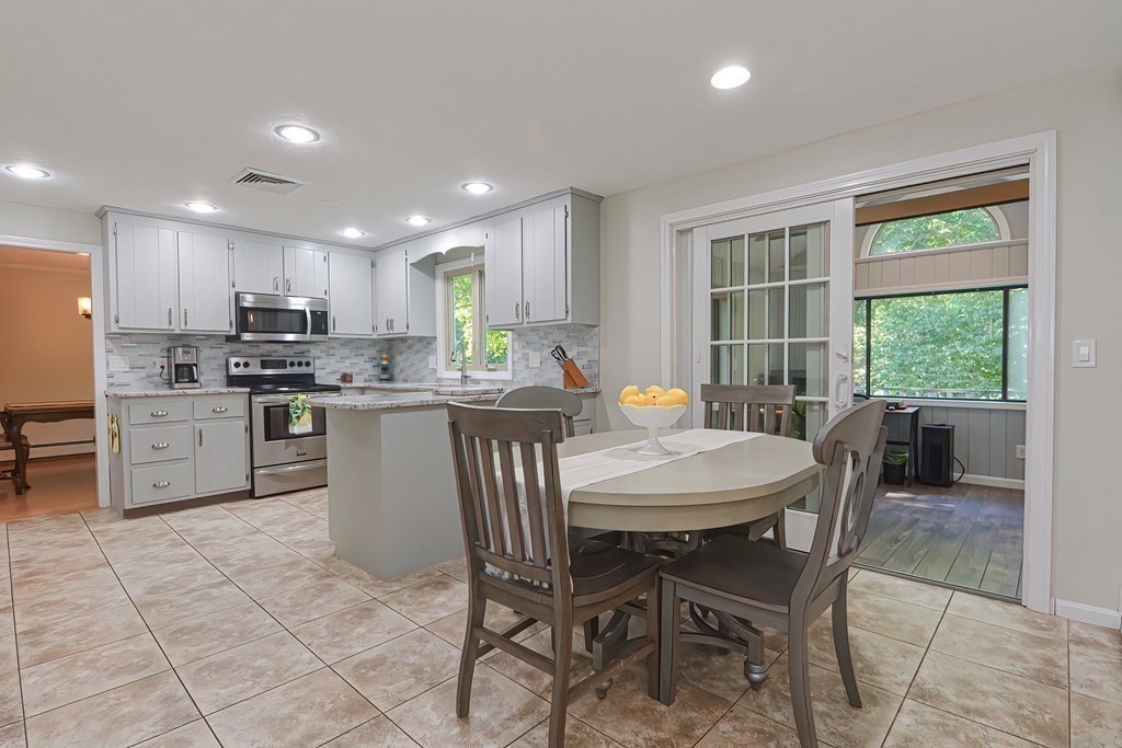 115 Dalton Road Holliston, MA 01746 - Photo 17 of 42 Gallery Image 17