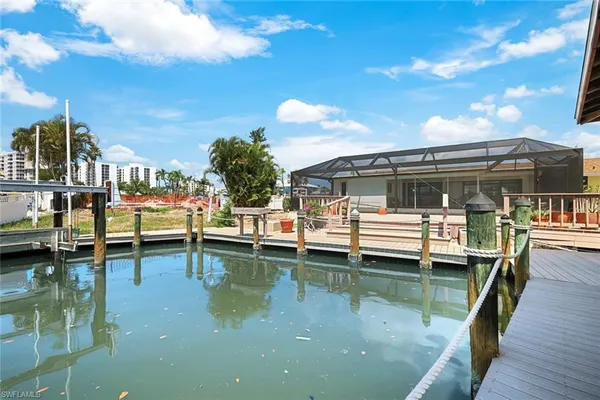 $1,195,000 | 120 Albatross Street, Fort Myers Beach, FL 33931