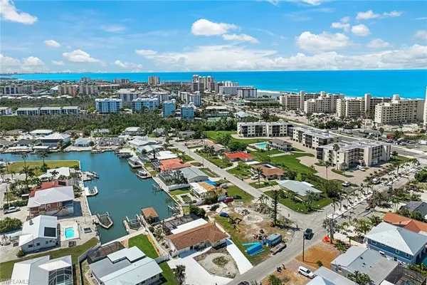 $1,195,000 | 120 Albatross Street, Fort Myers Beach, FL 33931