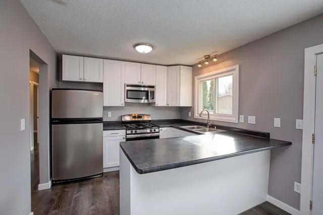 $339,900 | 4429 Slater Road, Eagan, MN 55122