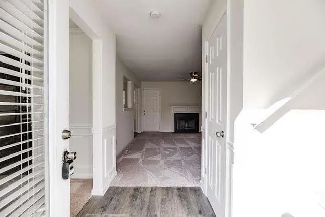 a view of entryway with white walls