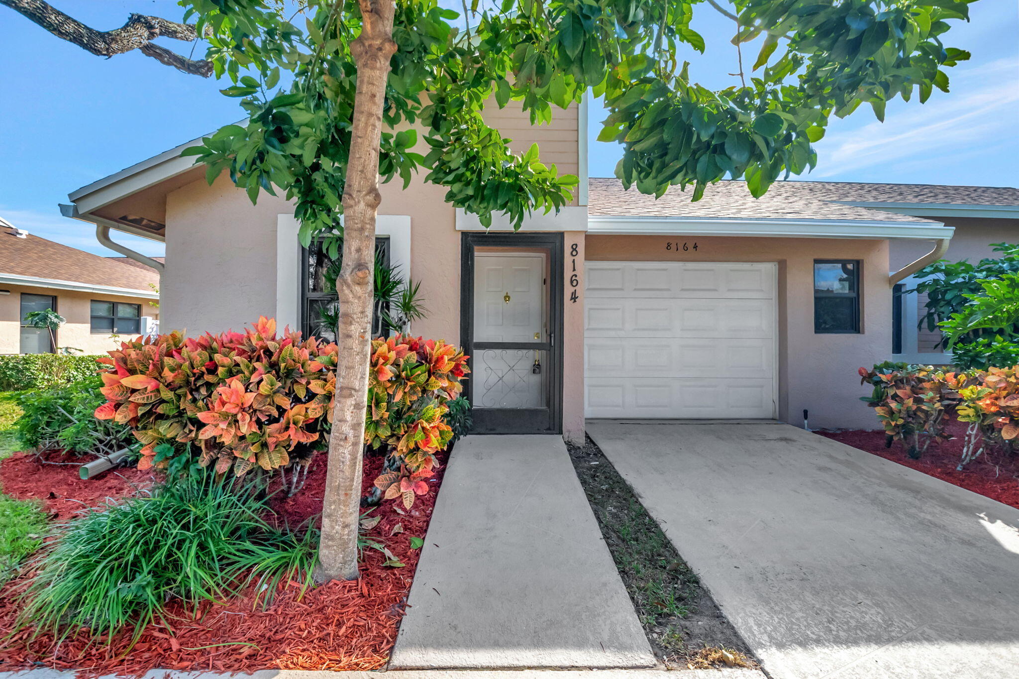 8164 Sweetbriar Way Boca Raton, FL 33496 - Photo 4 of 34 4-web-or-mls-DSC_6176