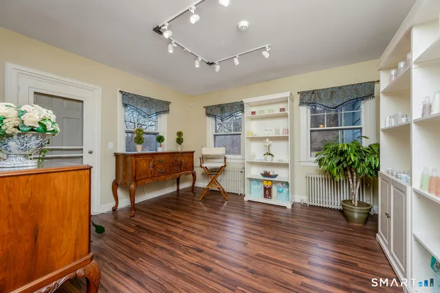 $1,199,000 | 475 Danbury Road, Wilton, CT 06897