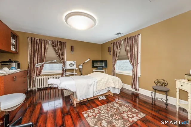 $1,199,000 | 475 Danbury Road, Wilton, CT 06897