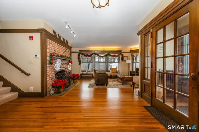 $1,199,000 | 475 Danbury Road, Wilton, CT 06897