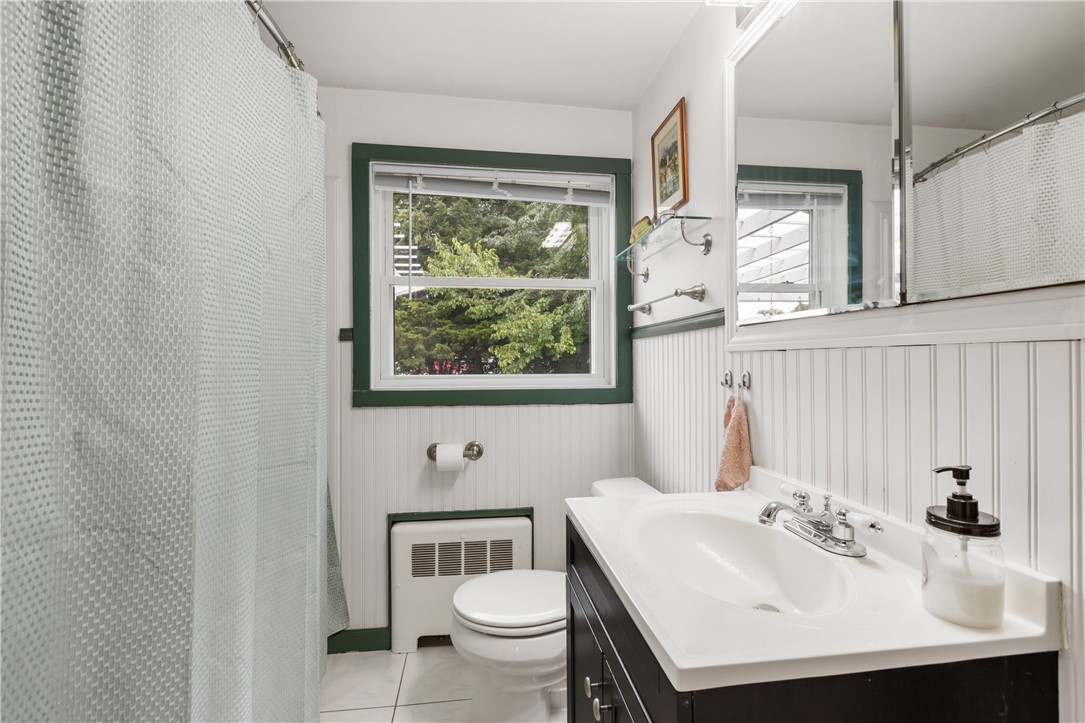 332 Vineyard Road Warwick, RI 02889 - Photo 16 of 31 Gallery Image 16