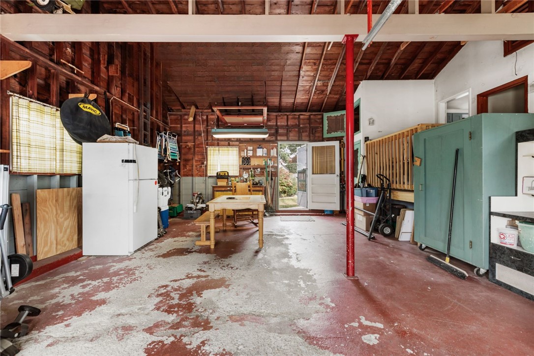 332 Vineyard Road Warwick, RI 02889 - Photo 21 of 31 Gallery Image 21