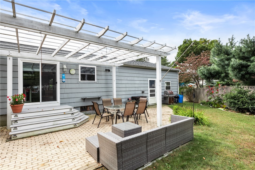 332 Vineyard Road Warwick, RI 02889 - Photo 23 of 31 Gallery Image 23