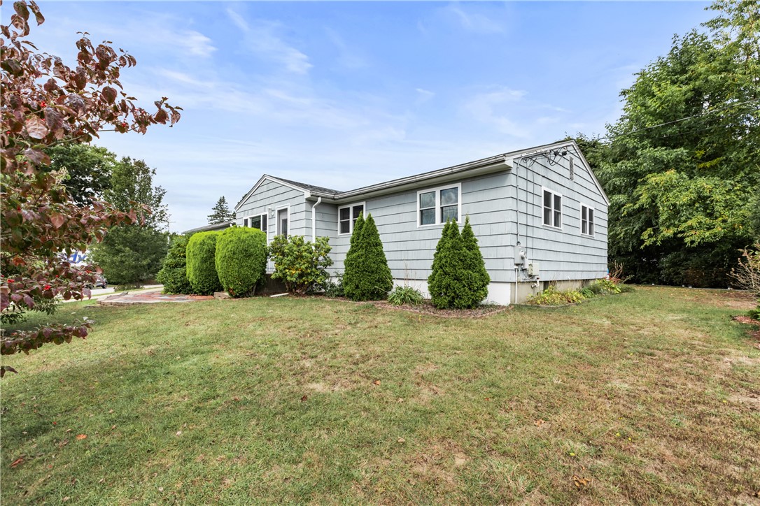 332 Vineyard Road Warwick, RI 02889 - Photo 27 of 31 Gallery Image 27