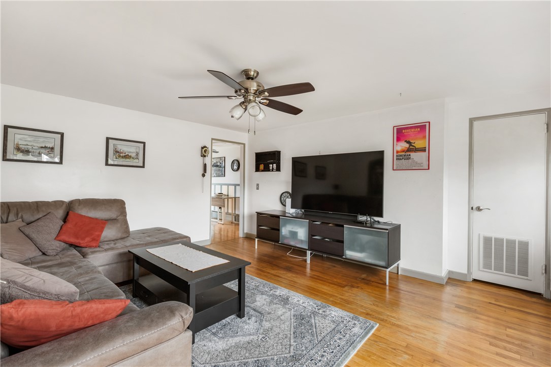 332 Vineyard Road Warwick, RI 02889 - Photo 8 of 31 Gallery Image 8