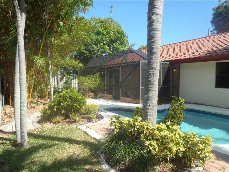 7589 Texas Trail Boca Raton, FL 33487 - Photo 3 of 13 View