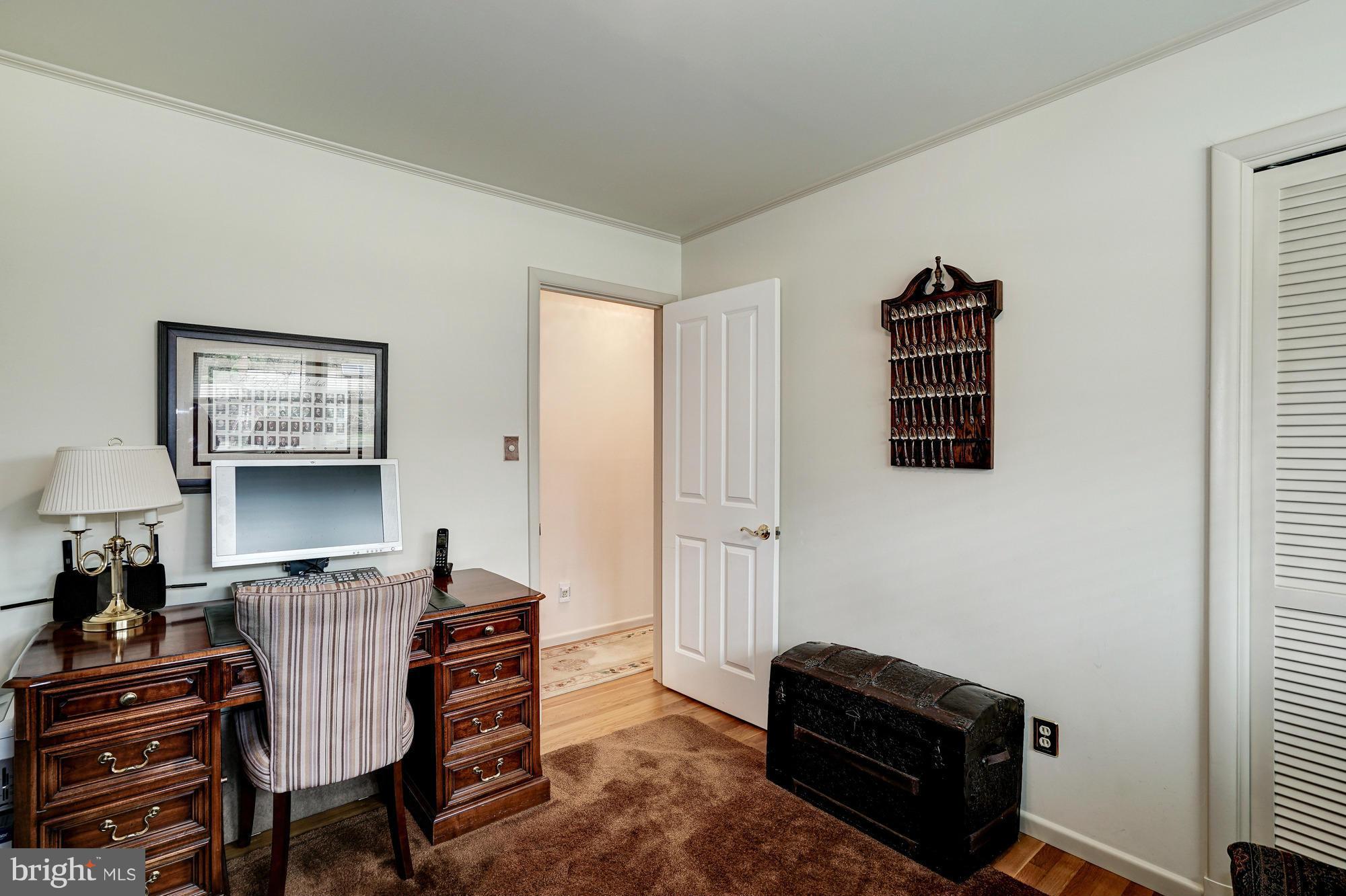 606 Kingsley Road Southwest Vienna, VA 22180 - Photo 11 of 29 Bedroom