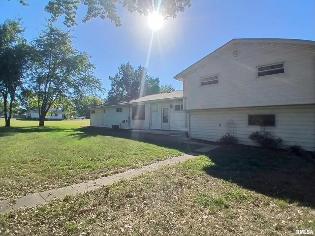 $185,000 | 420 South 27th Street, Herrin, IL 62948