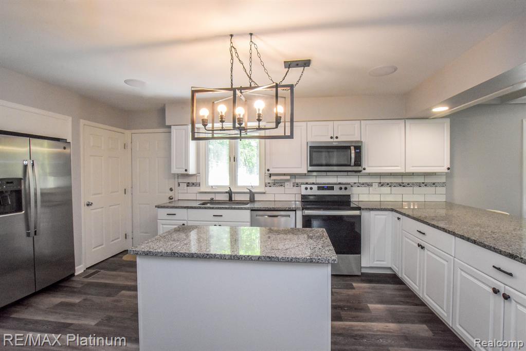 1800 North Eager Road Howell, MI 48855 - Photo 22 of 65