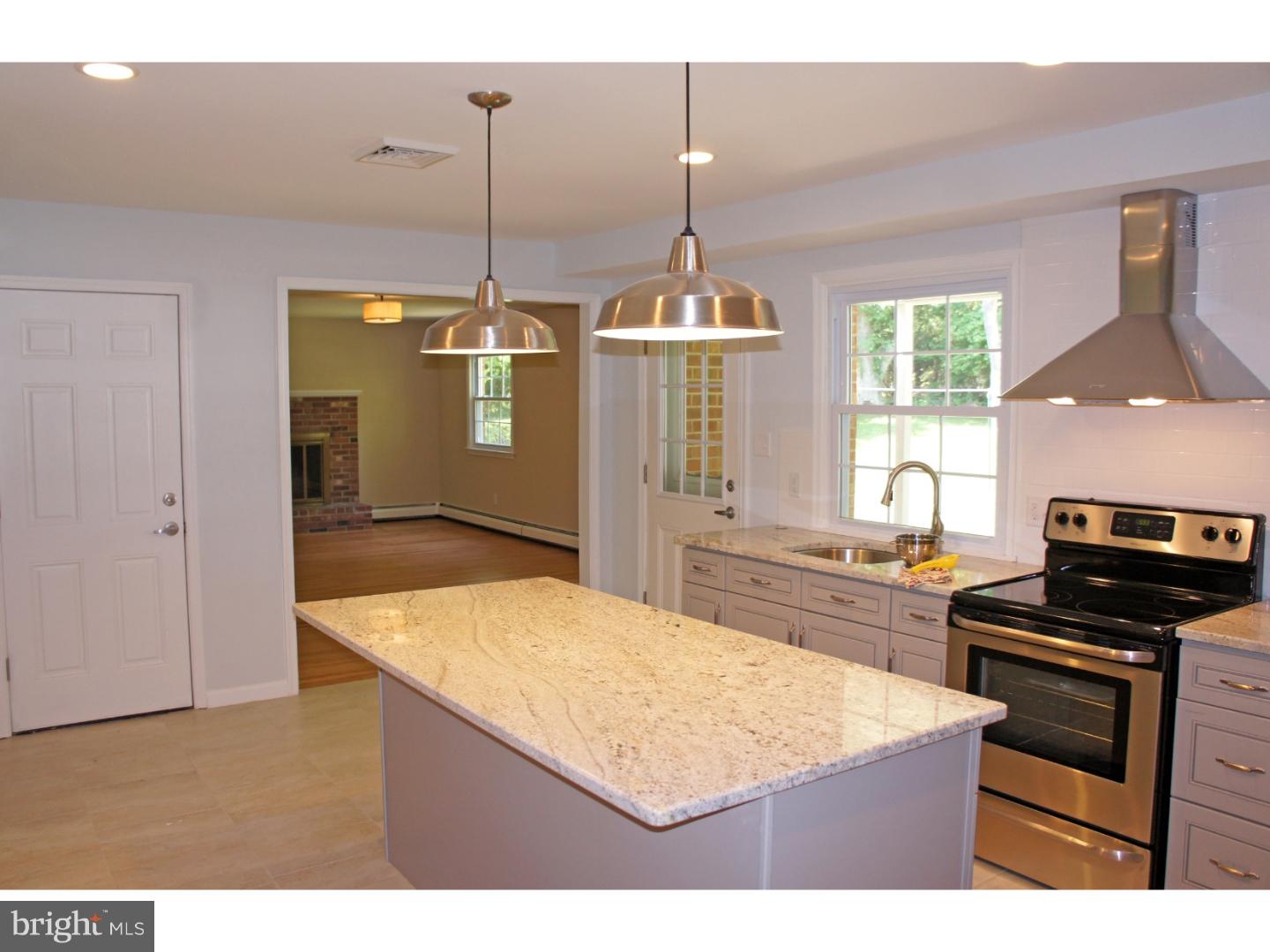 256 Howarth Road Media, PA 19063 - Photo 11 of 25 Kitchen