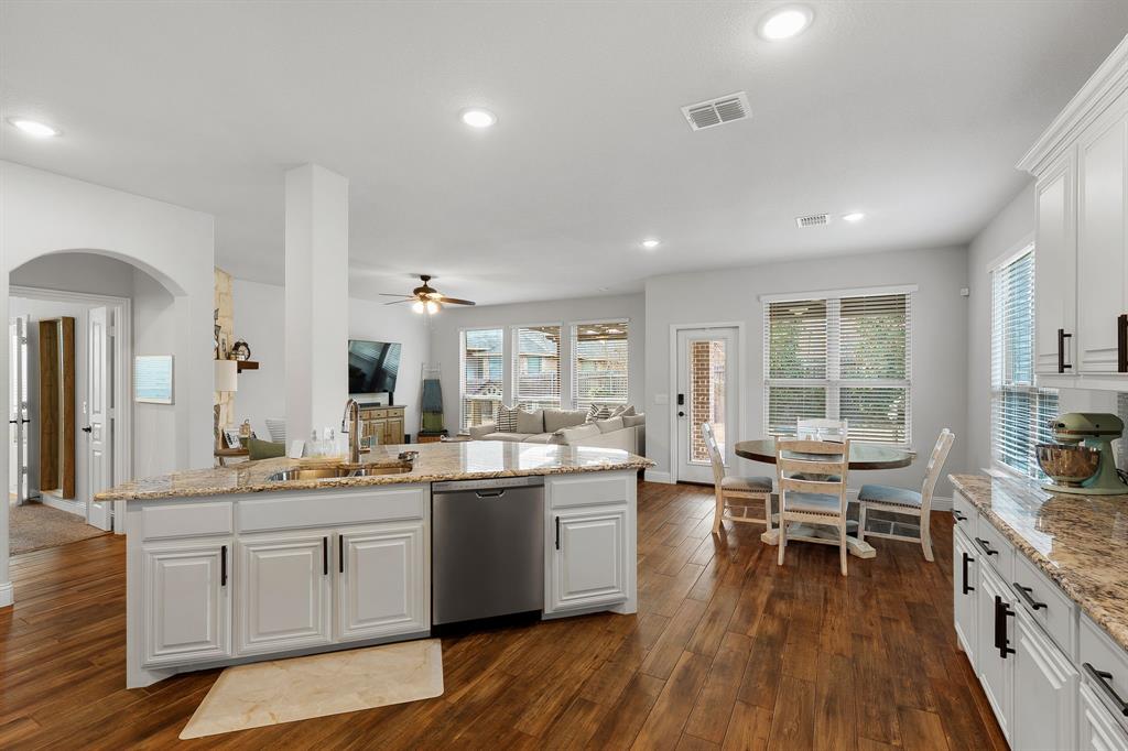 7228 Windy Ridge Drive Fort Worth, TX 76123 - Photo 9 of 38