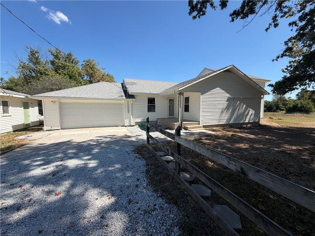 346 Northwest 131 Road Clinton, MO 64735 - Photo 2 of 5 Gallery Image 2