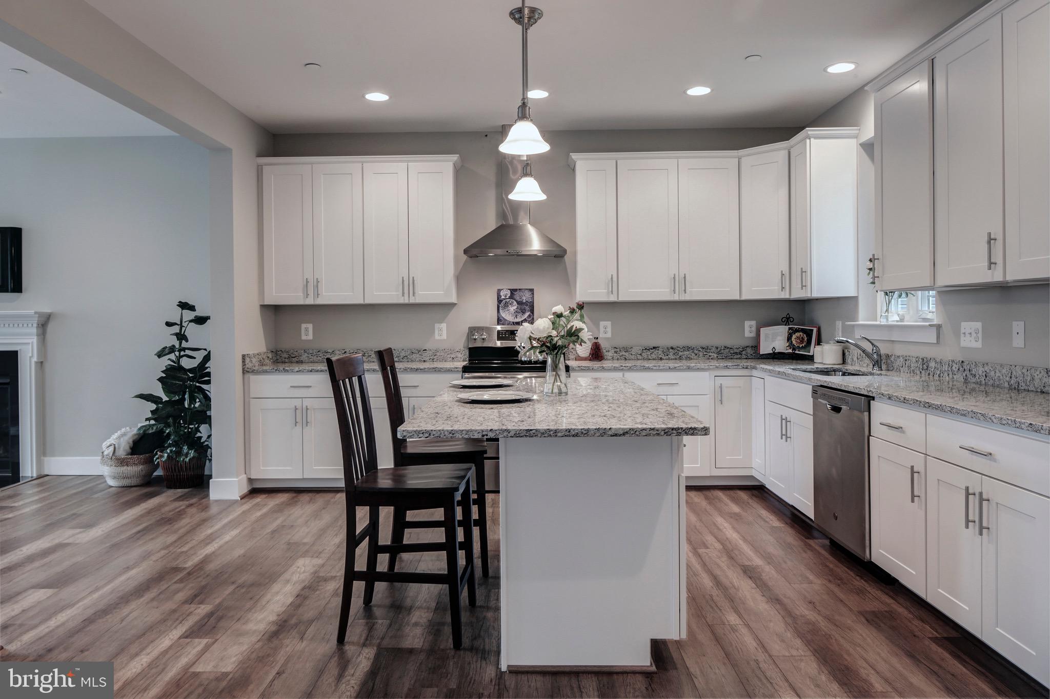 2140 Oakdale Road Pasadena, MD 21122 - Photo 3 of 33 Such a lovely kitchen!