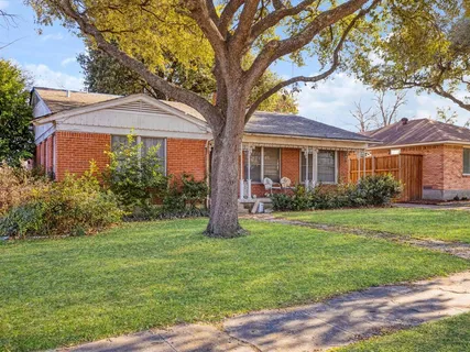 $450,000 | 6718 Hialeah Drive, Dallas, TX 75214