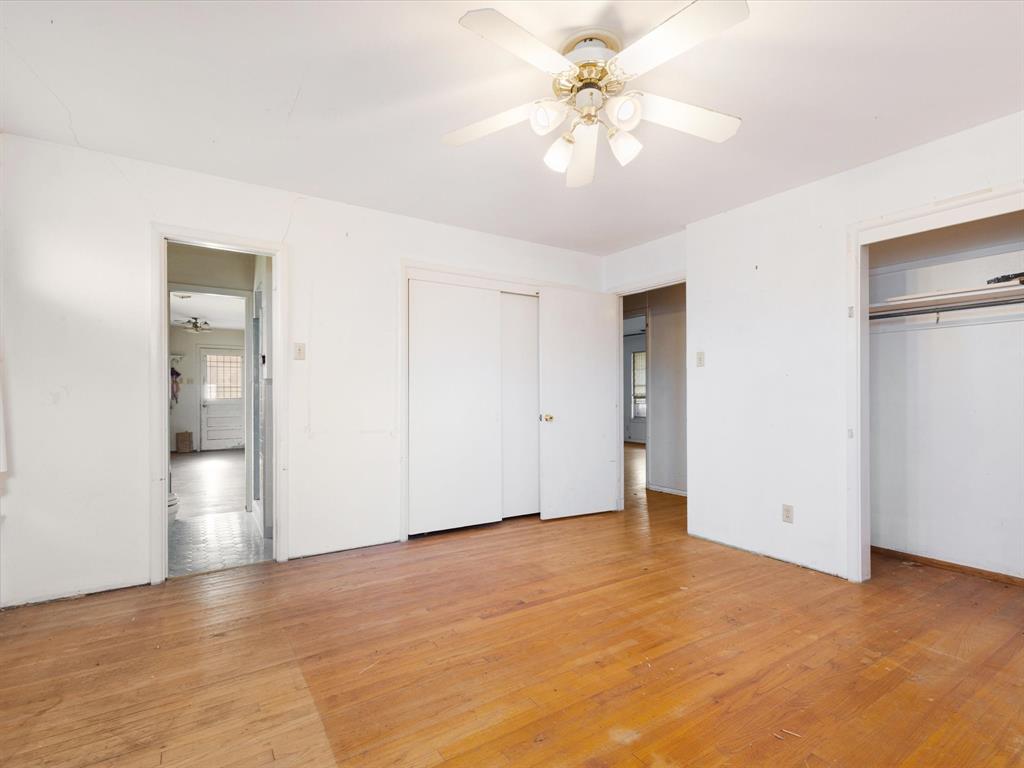 6718 Hialeah Drive Dallas, TX 75214 - Photo 10 of 15 Second bedroom