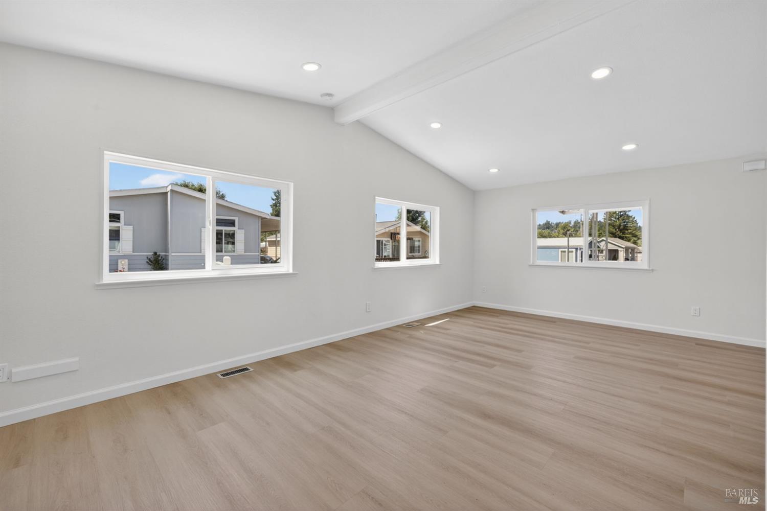 42 Redwing Drive Santa Rosa, CA 95409 - Photo 8 of 23 Gallery Image 8